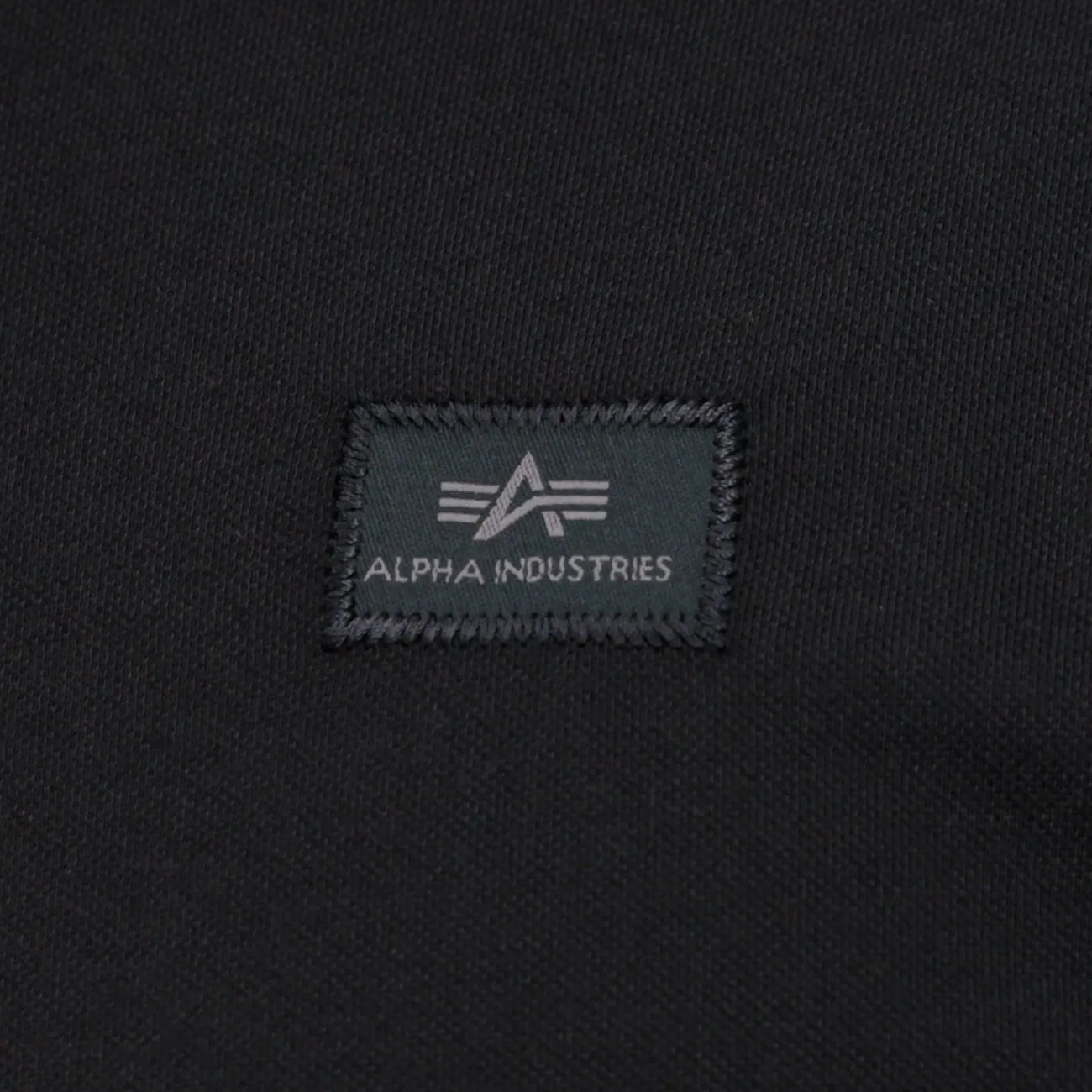 Alpha Industries polo nera