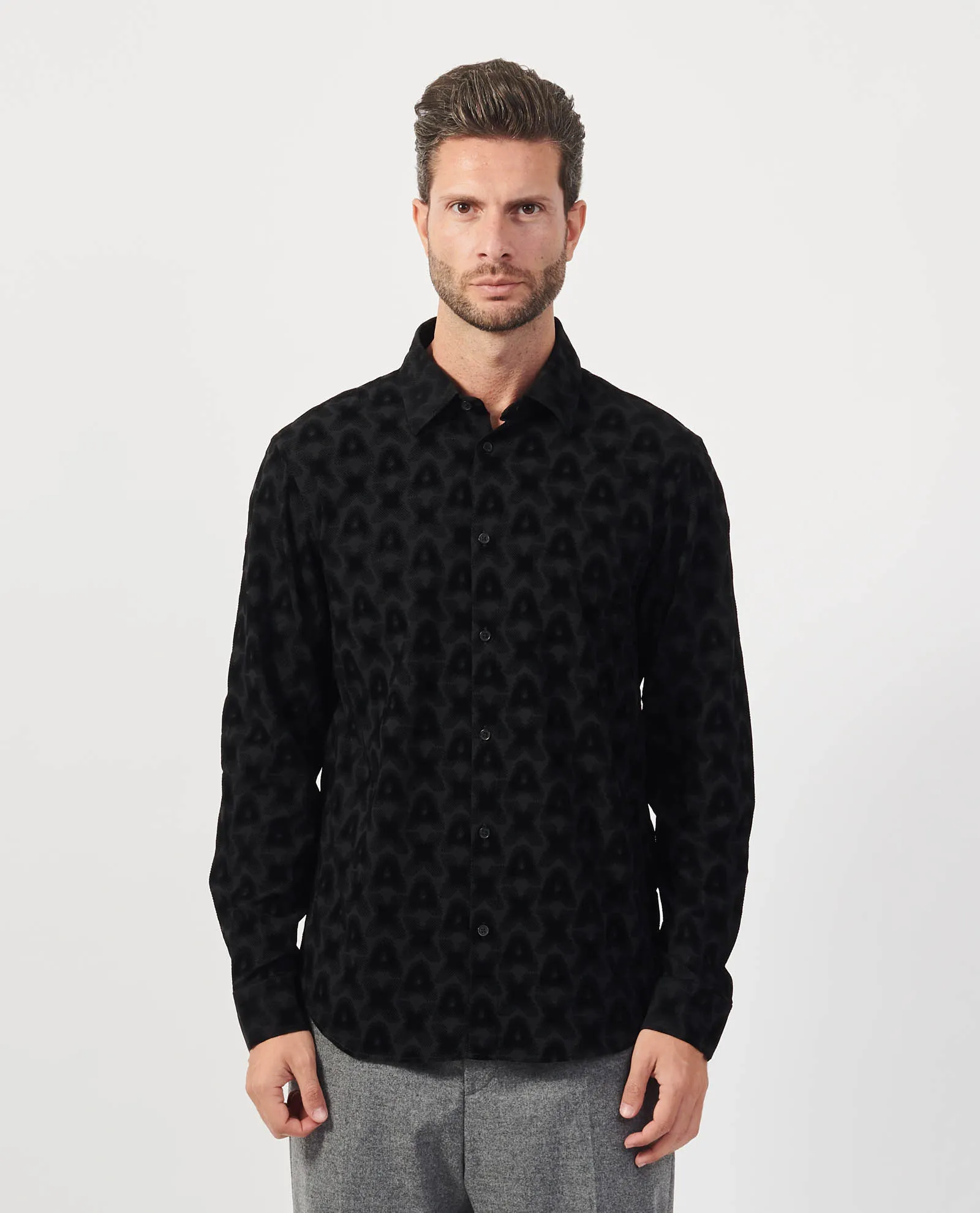 ARMANI EXCHANGE      Camicia nera Armani Exchange con stampa flock