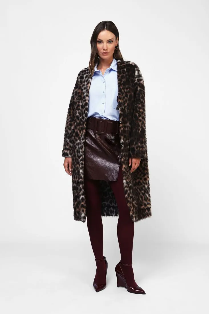  Coat with leopard print design    