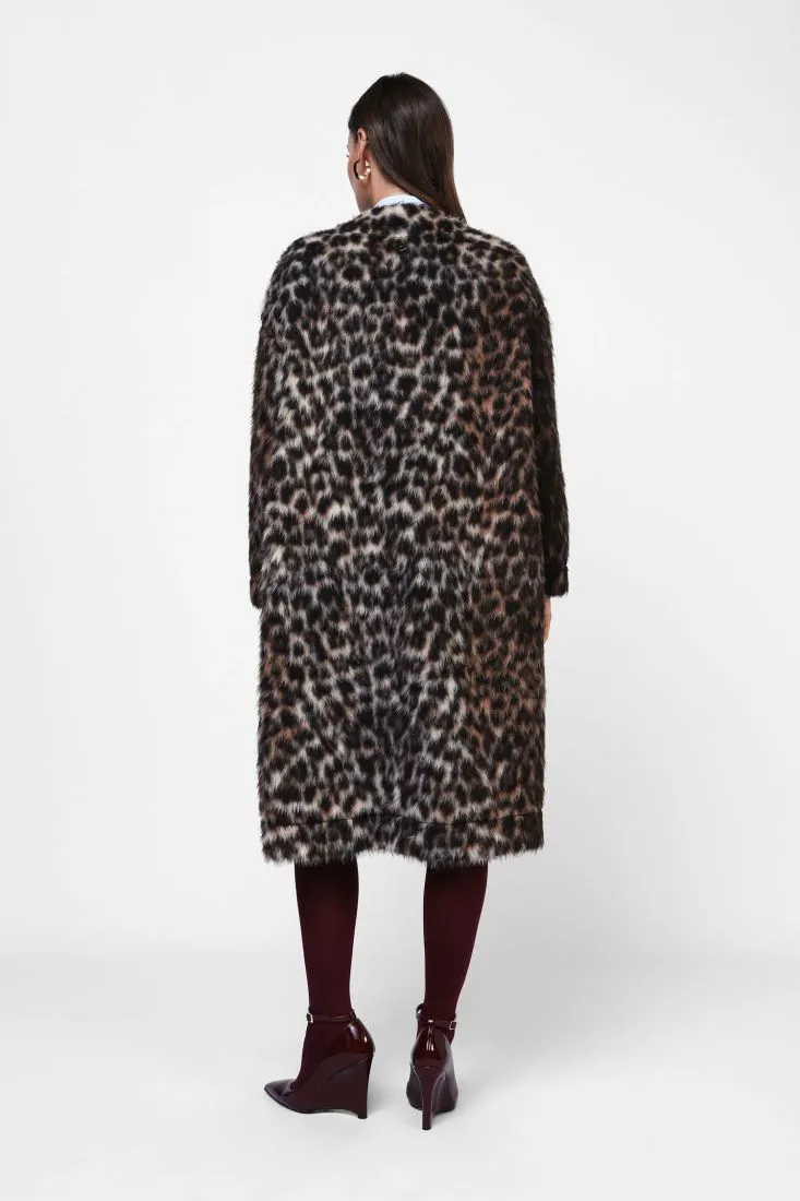  Coat with leopard print design    