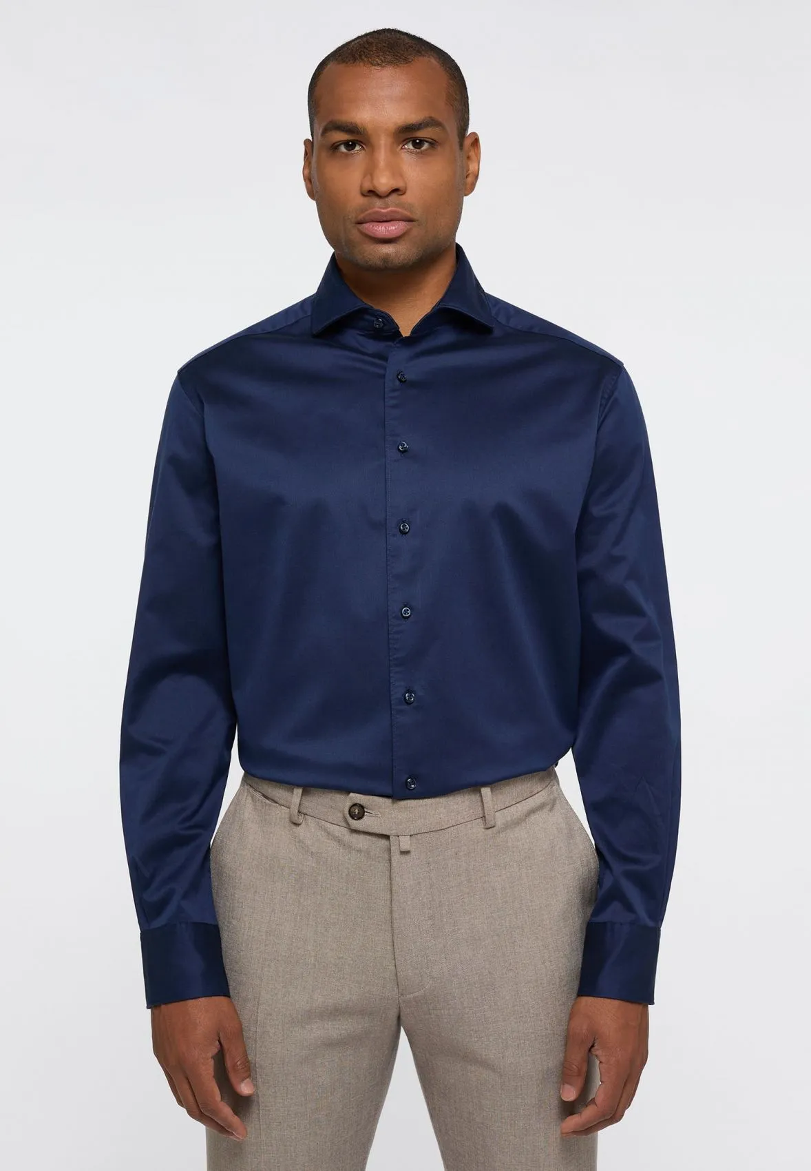 Dark blue eterna cotton twisted twill shirt with modern fit