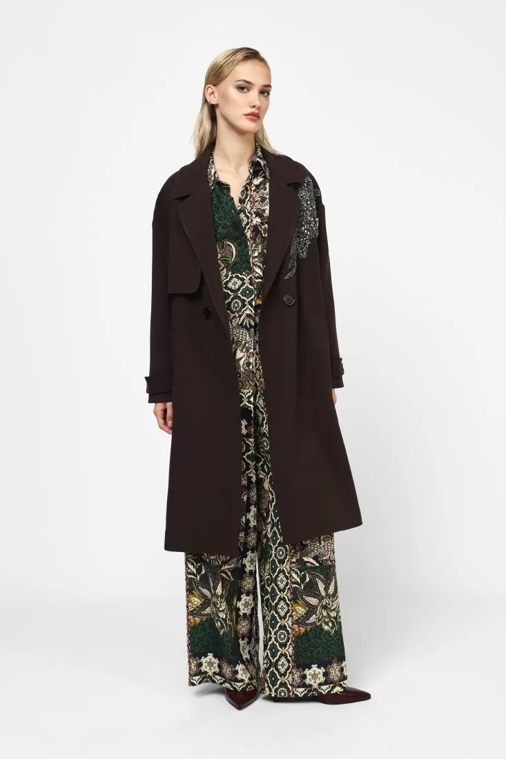  Double-breasted coat with floral embroidery    