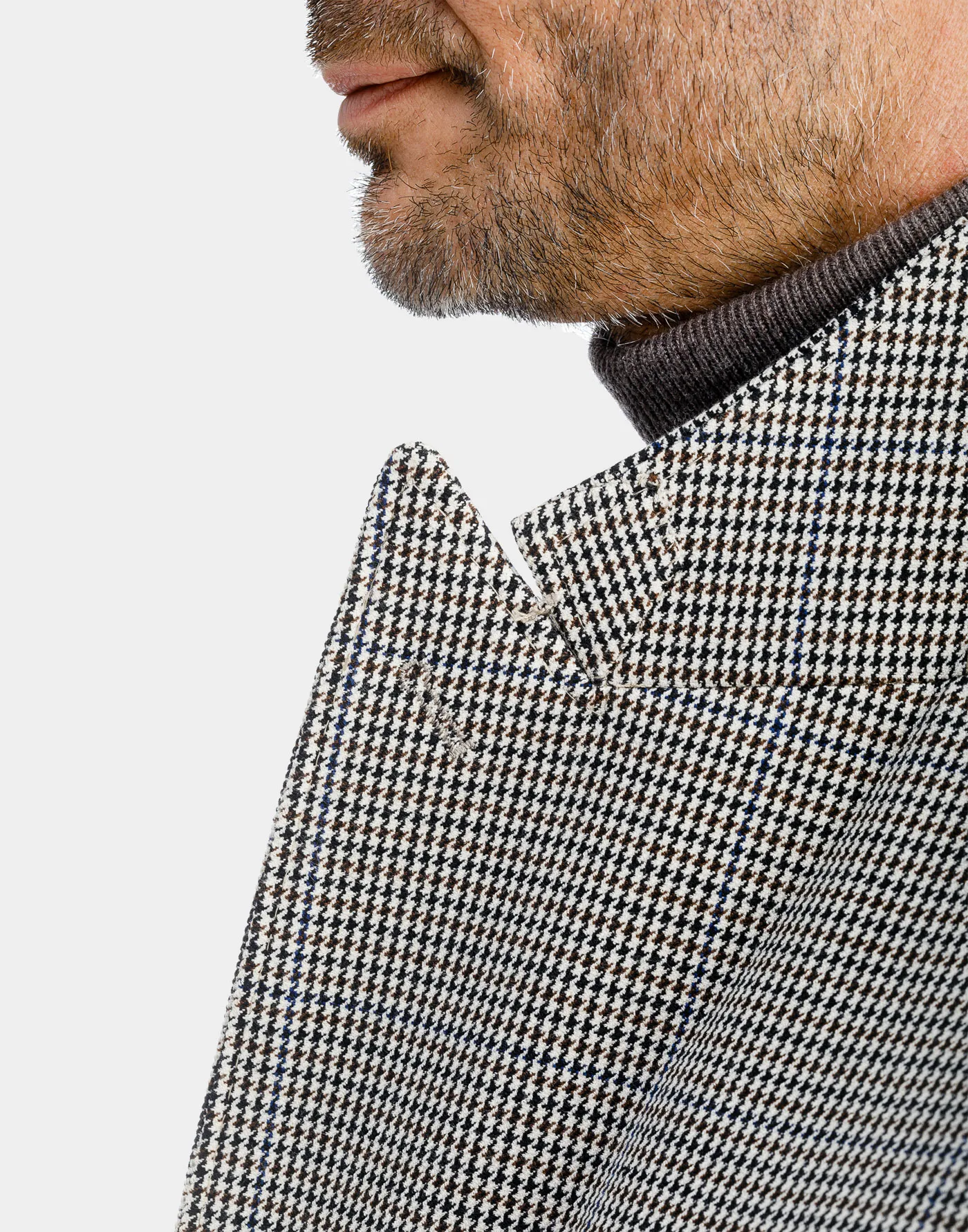 Double-breasted cotton jersey Torino coat with brown houndstooth pattern