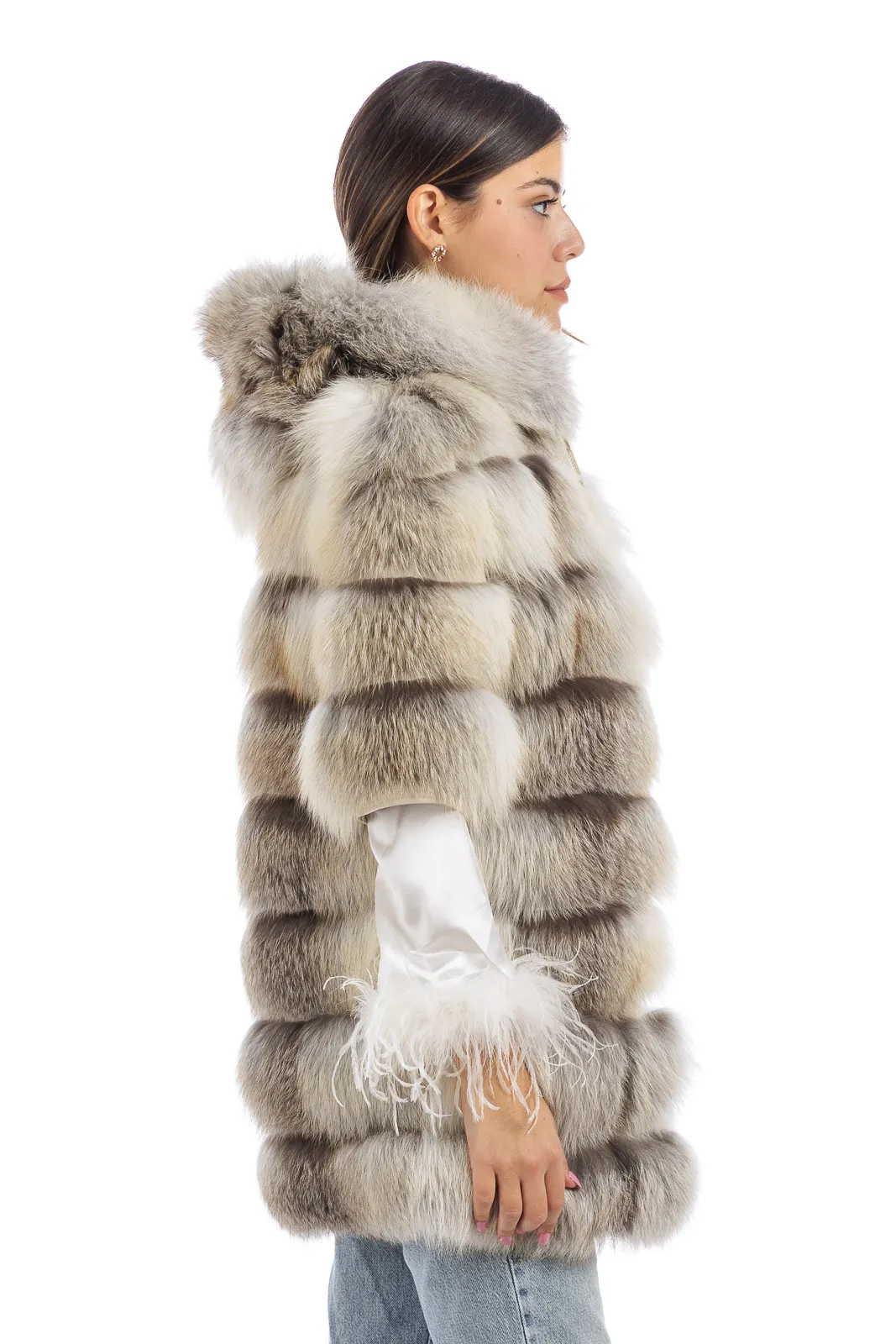 Fox fur coat with three-quarter sleeve