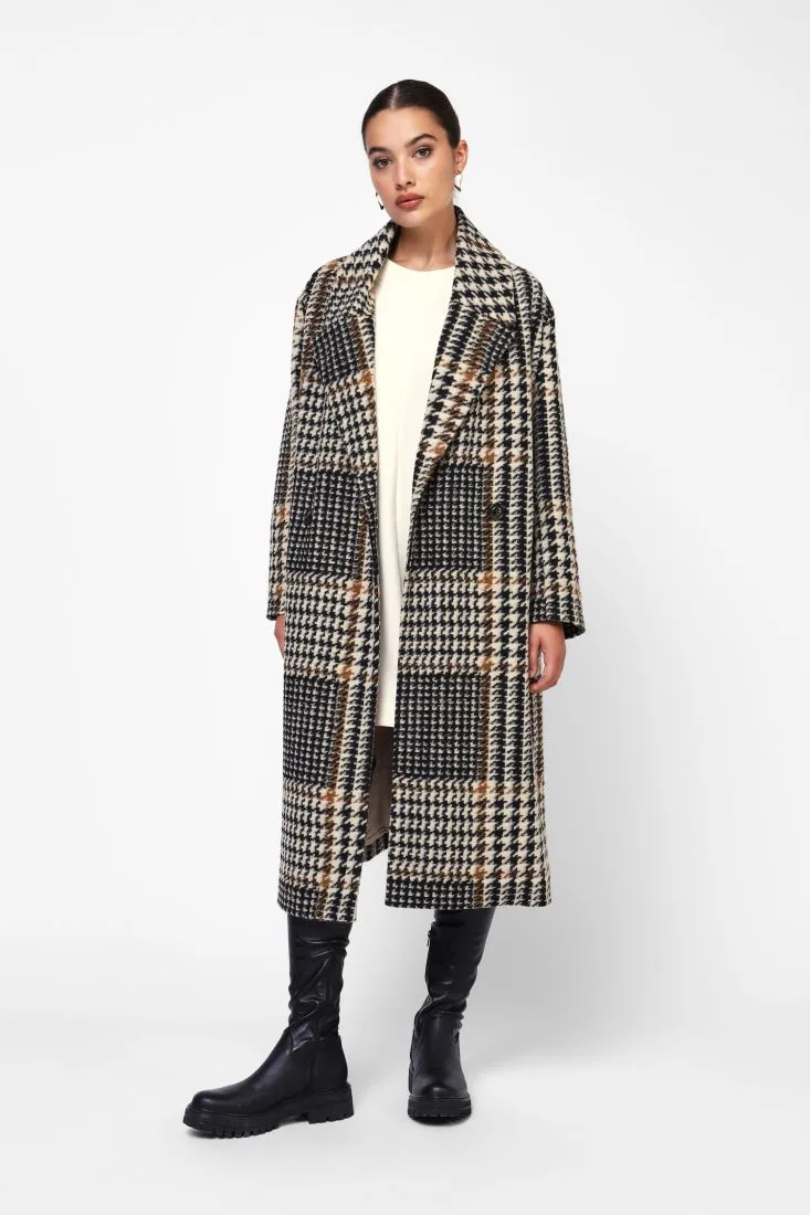  Houndstooth printed coat    