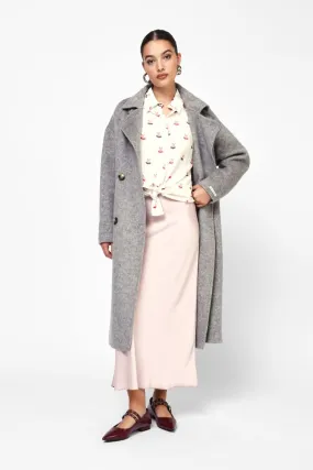  Long coat with double buttons    