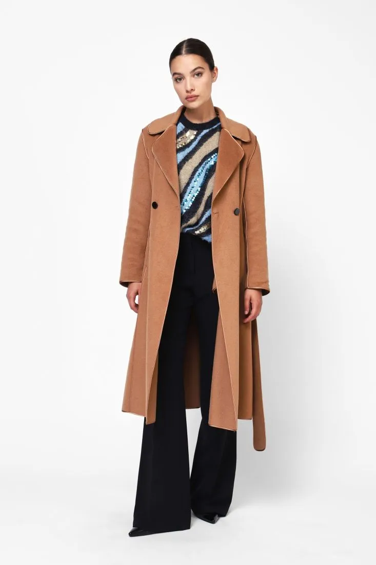  Long coat with tied belt    