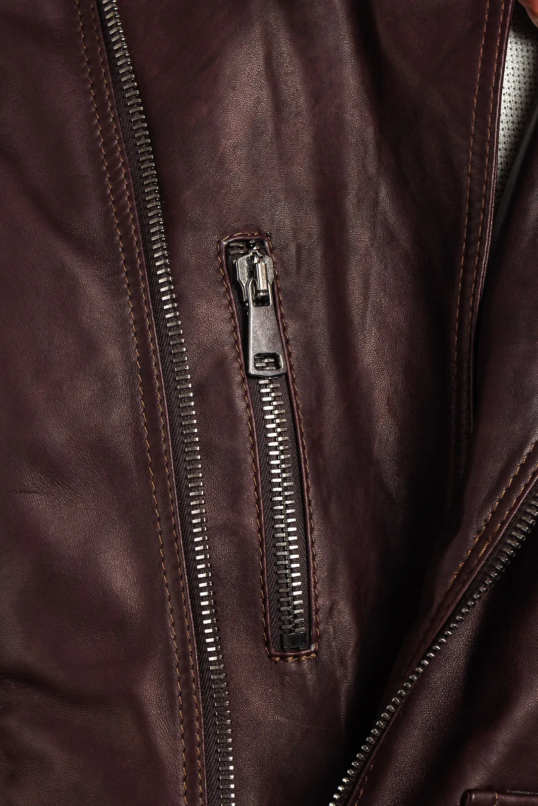 Men’s burgundy-brown genuine leather zipper studded coat