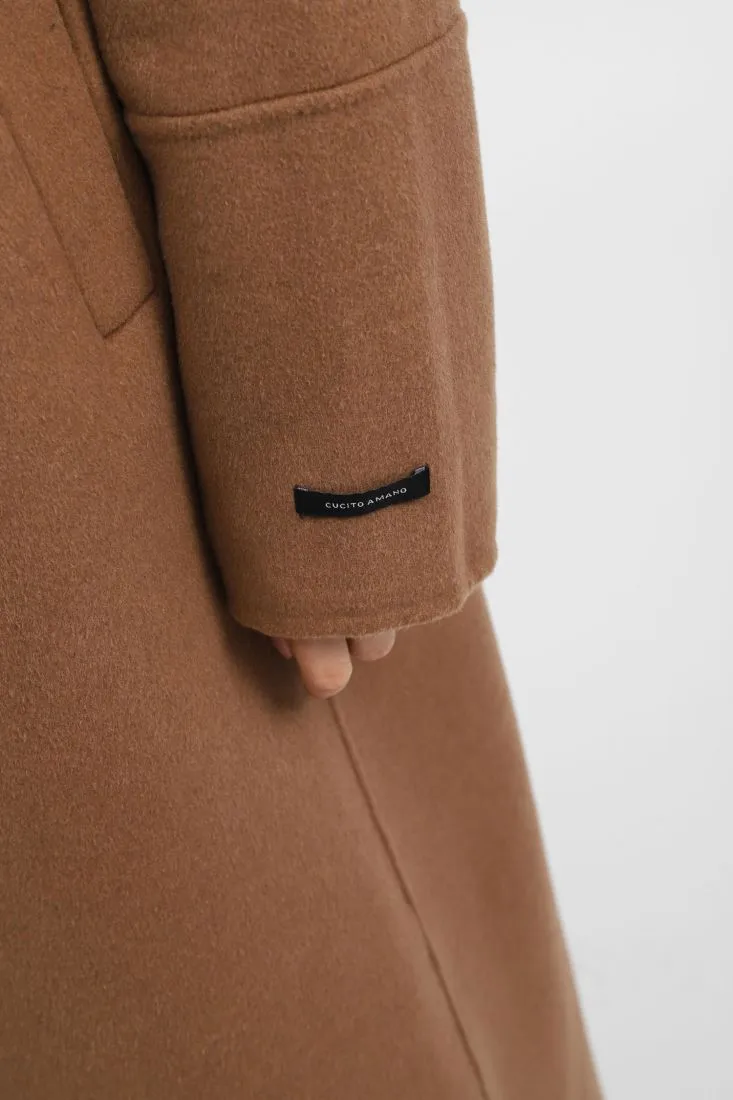  Oversized coat with classic buttons    