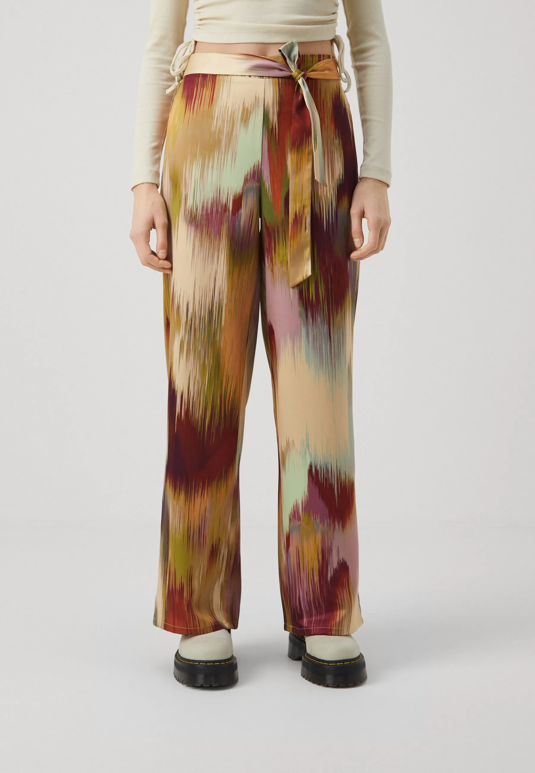 VIKELLY PANTS - Pantaloni