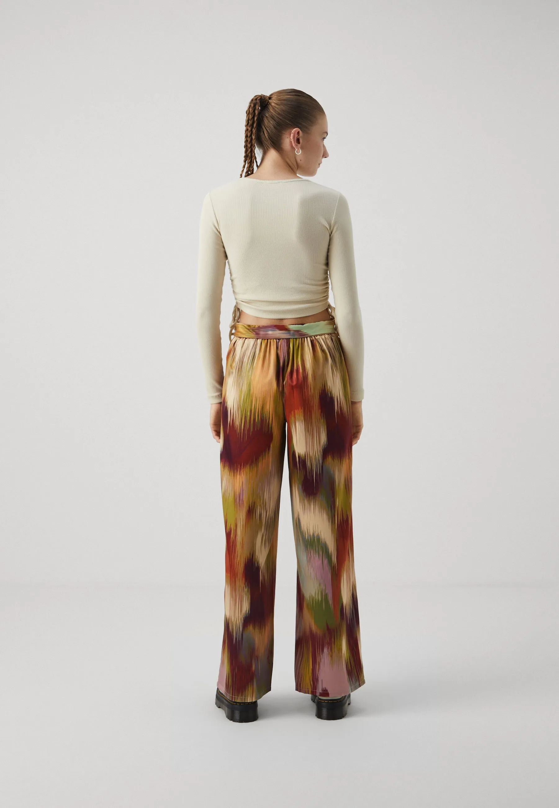 VIKELLY PANTS - Pantaloni